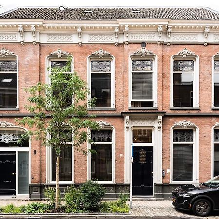Xxl Loft With Bath Located Stadsvilla Tilburg Luaran gambar
