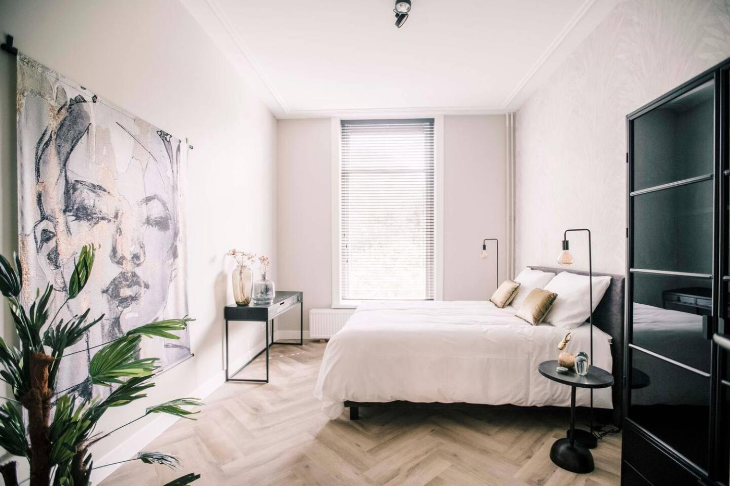 Xxl Loft With Bath Located Stadsvilla Tilburg Luaran gambar