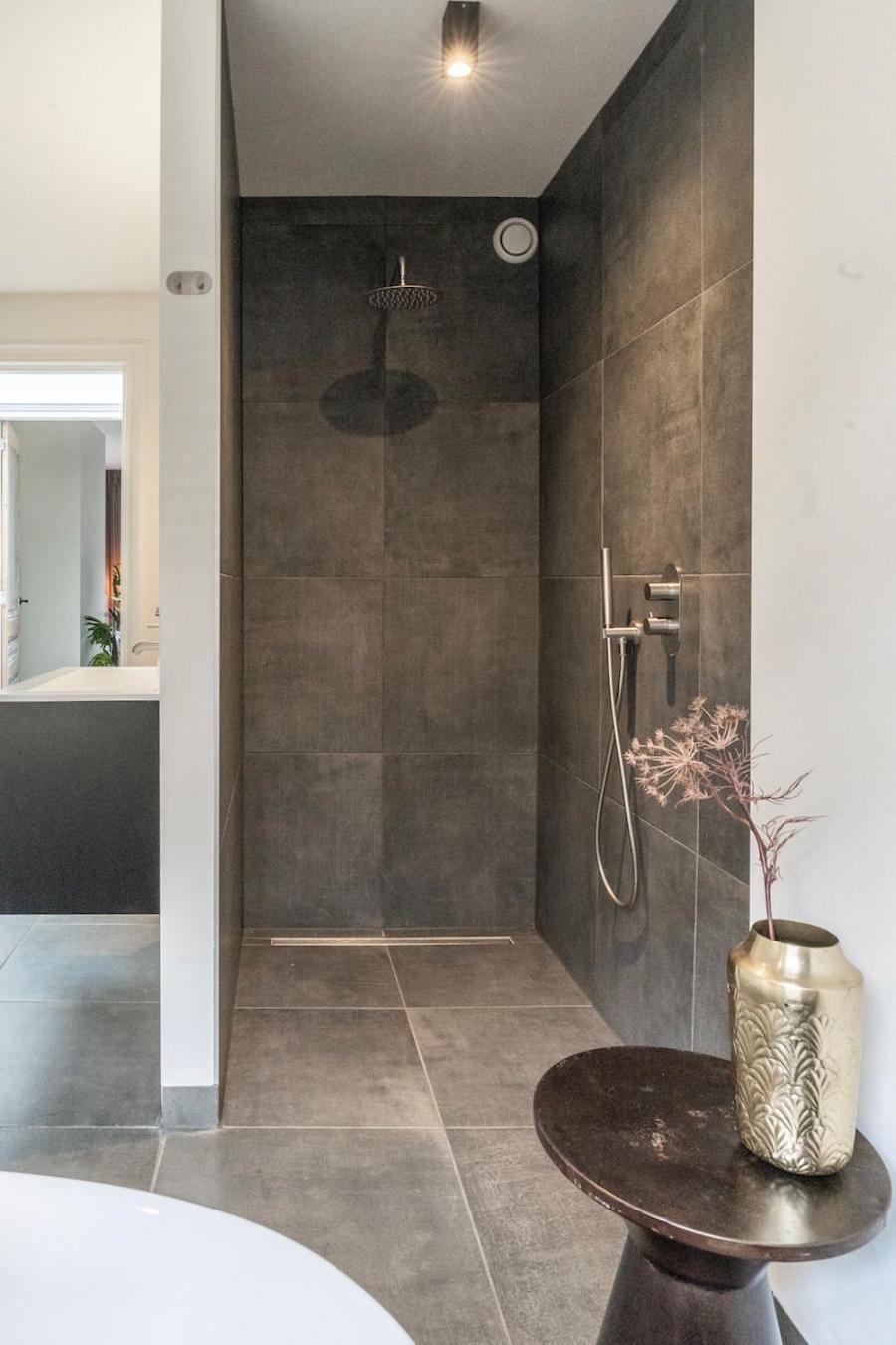 Xxl Loft With Bath Located Stadsvilla Tilburg Luaran gambar