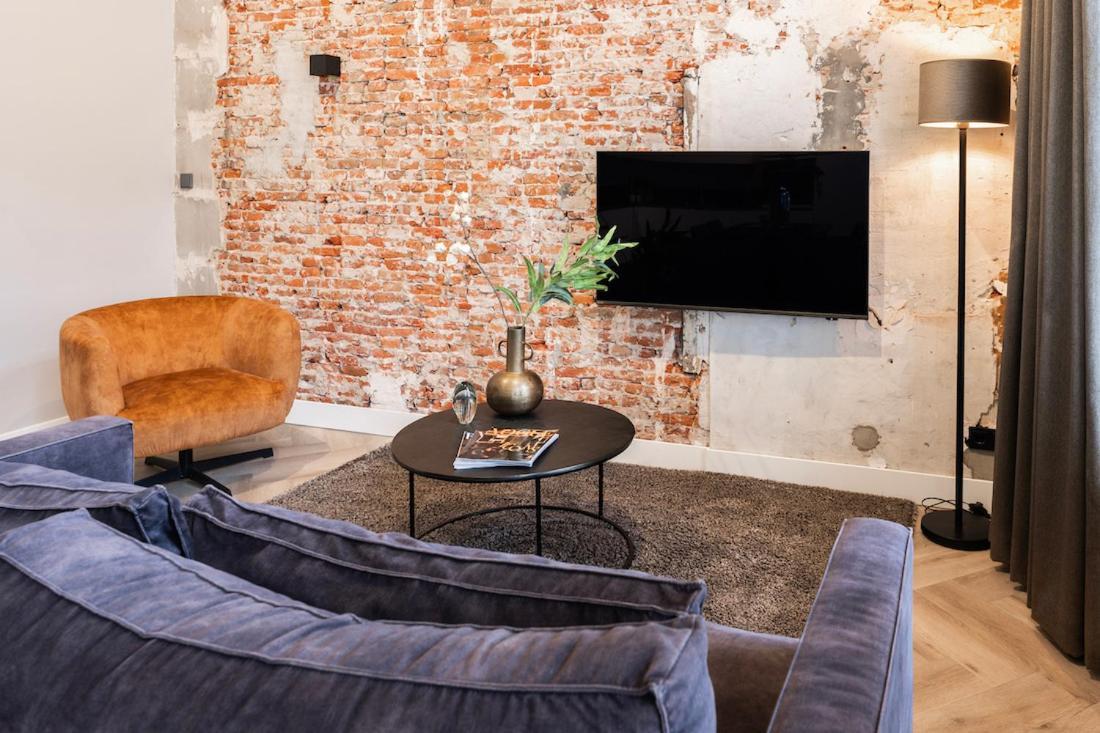 Xxl Loft With Bath Located Stadsvilla Tilburg Luaran gambar