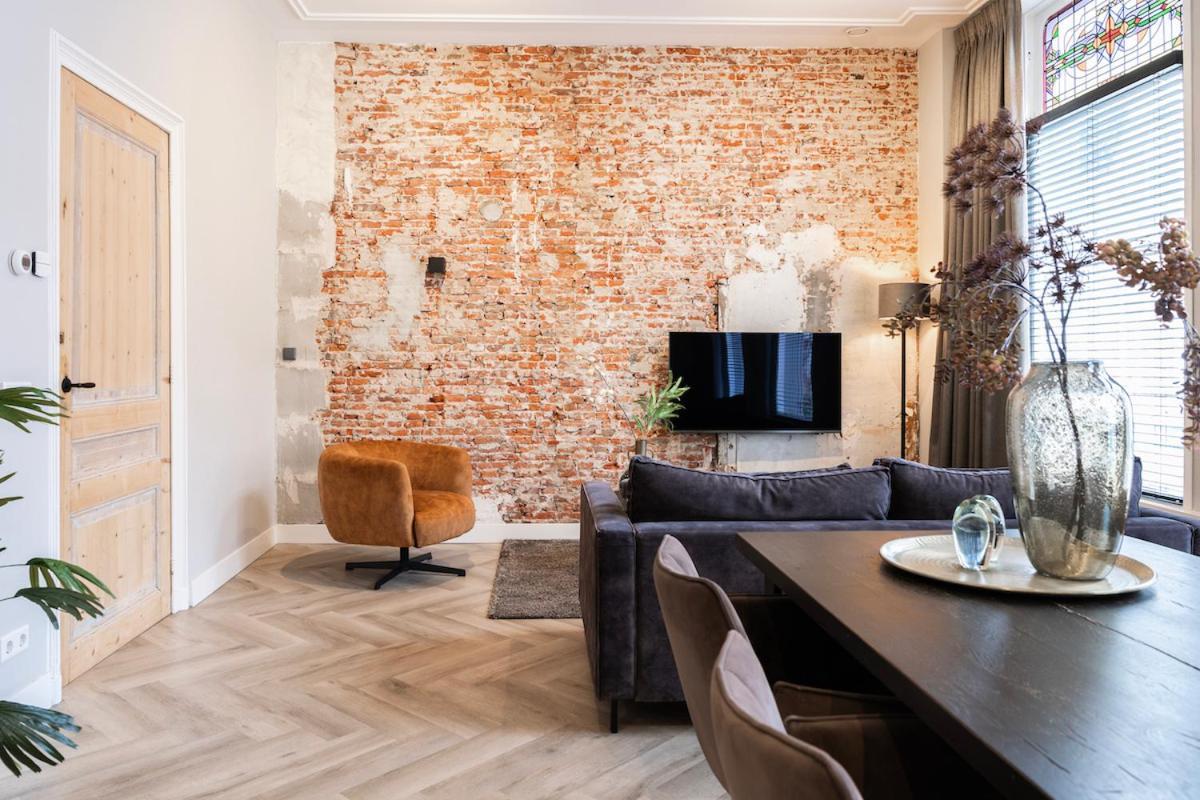 Xxl Loft With Bath Located Stadsvilla Tilburg Luaran gambar
